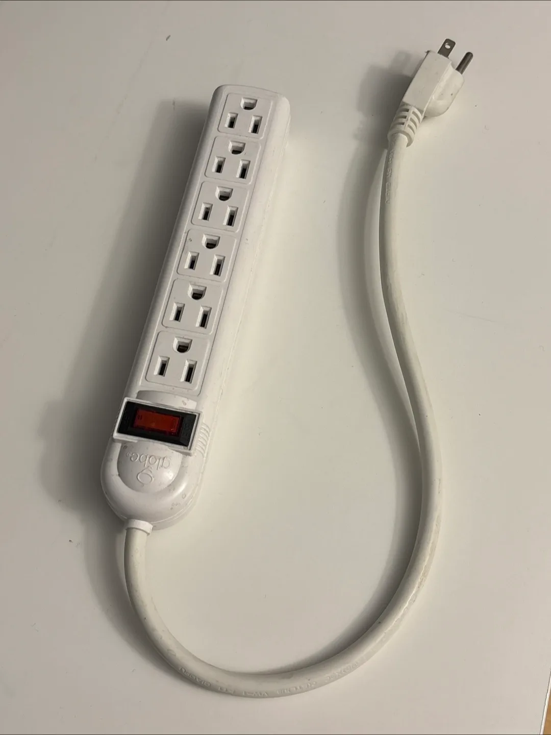 Globe Power Bar - 6 Outlets thumbnail