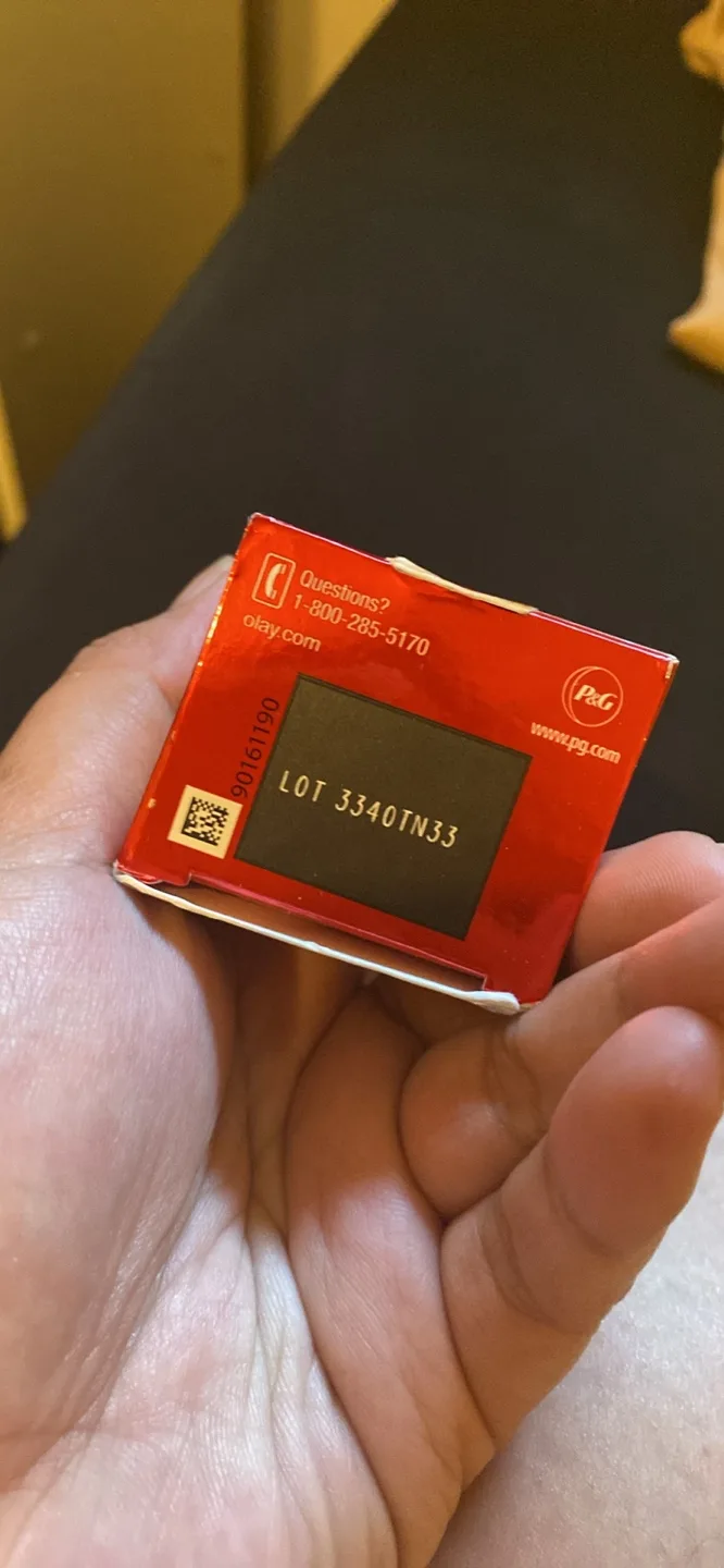 Olay Vitamin C + Peptide 24 Brightening Serum image indicator(3)