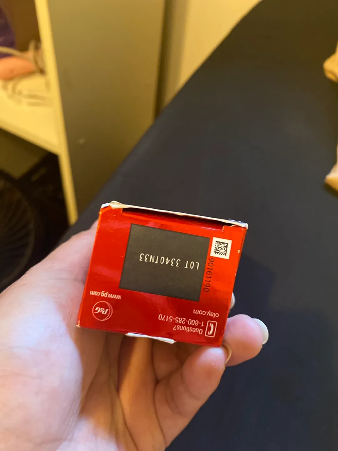 Olay Vitamin C + Peptide 24 Brightening Serum image indicator(2)