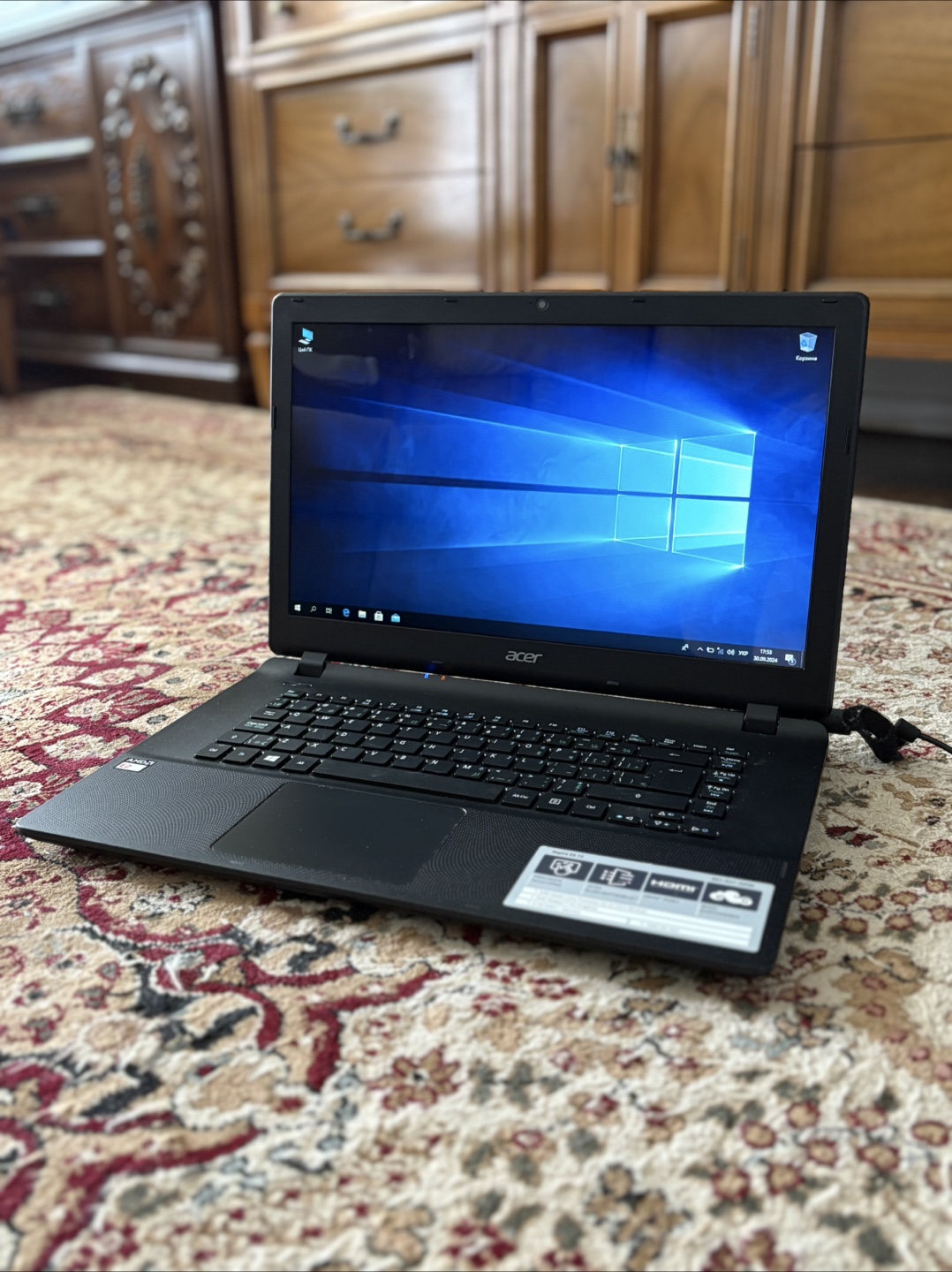 Acer Aspire ES1-521-25Q6 15.6" Laptop