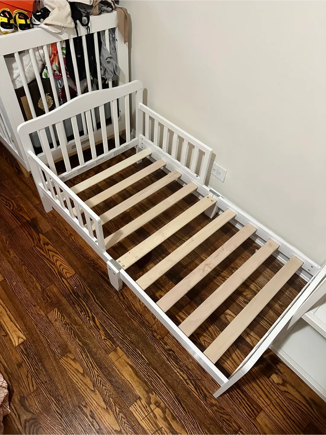 White toddler bed image indicator(2)