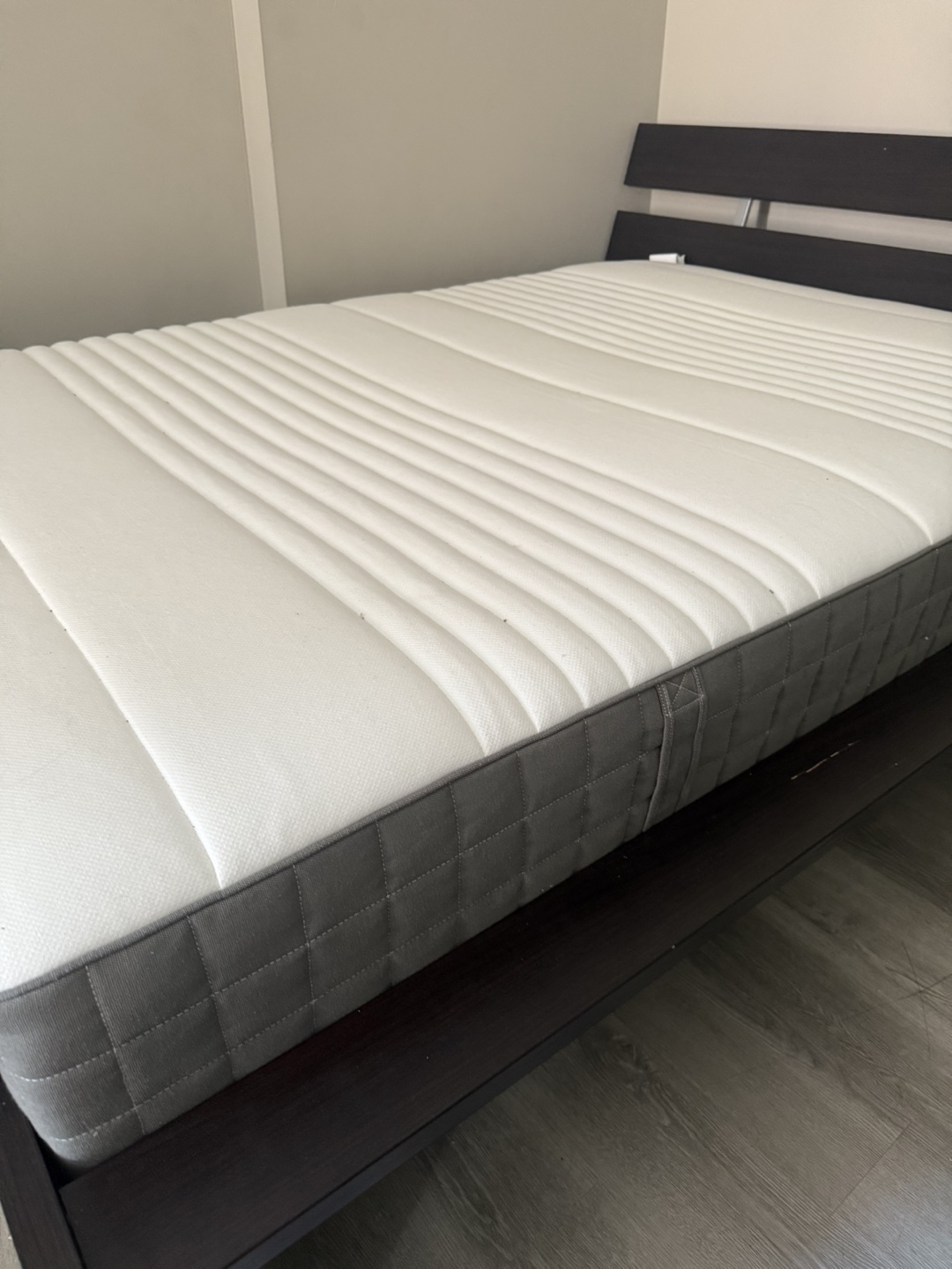 Queen Size Mattress - photo 2