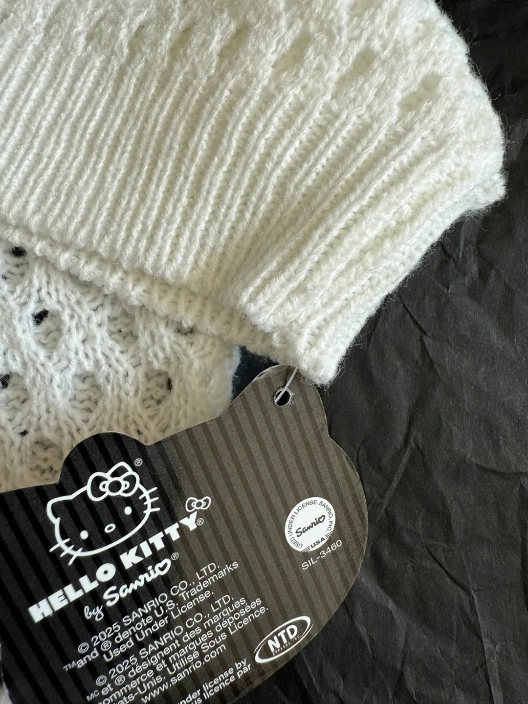 HELLO KITTY Knit Sweater 🆕 (Medium) 🎁 image indicator(9)