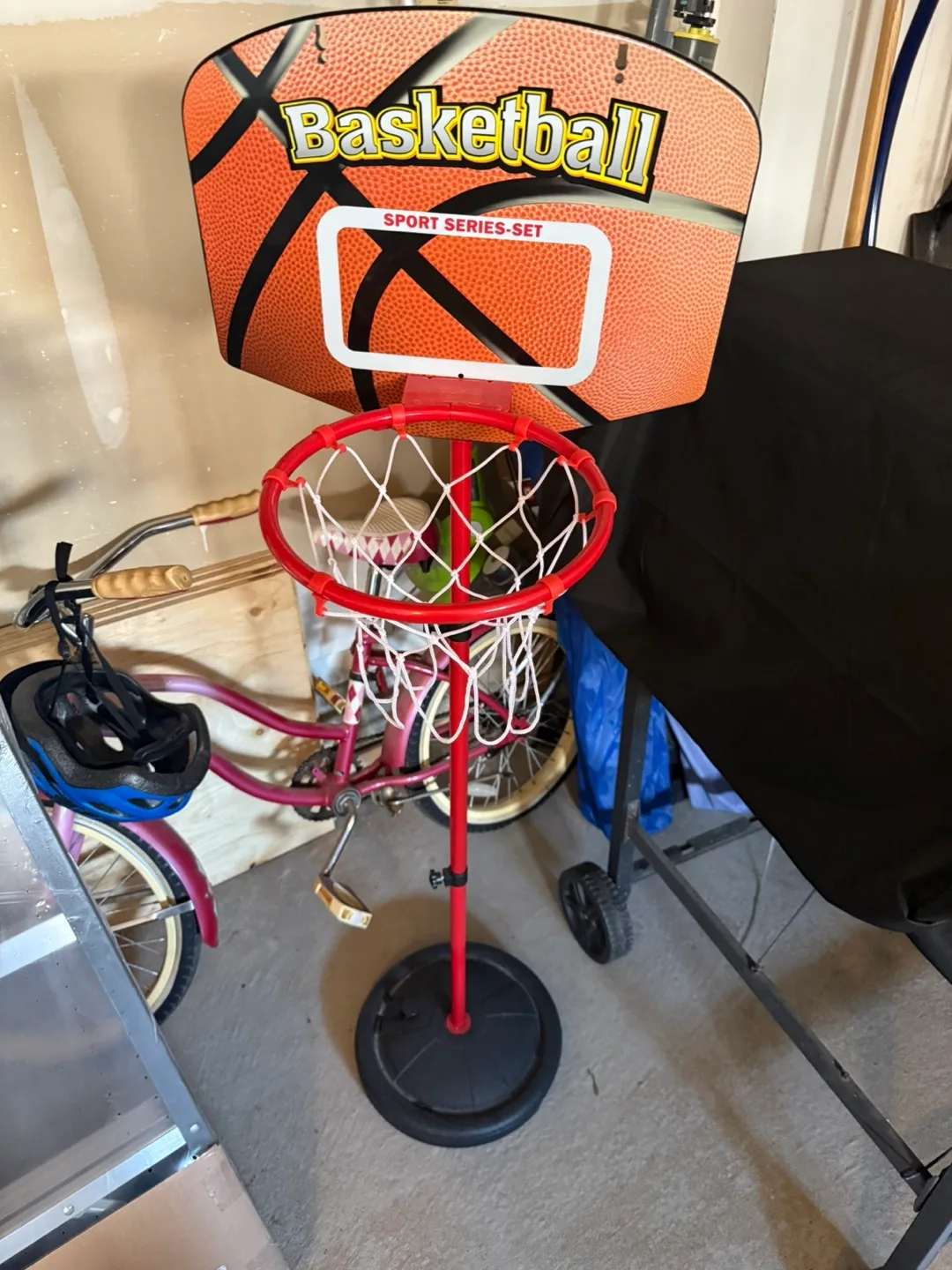 Kids Basketball Hoop thumbnail