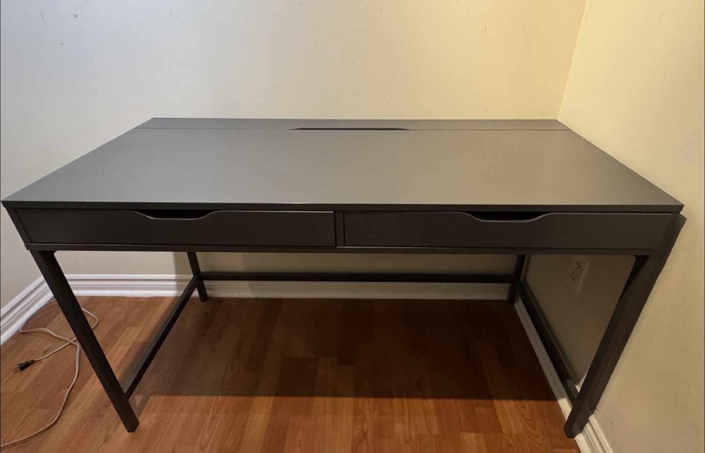 Computer/ Office Desk (Grey) - 132x58cm