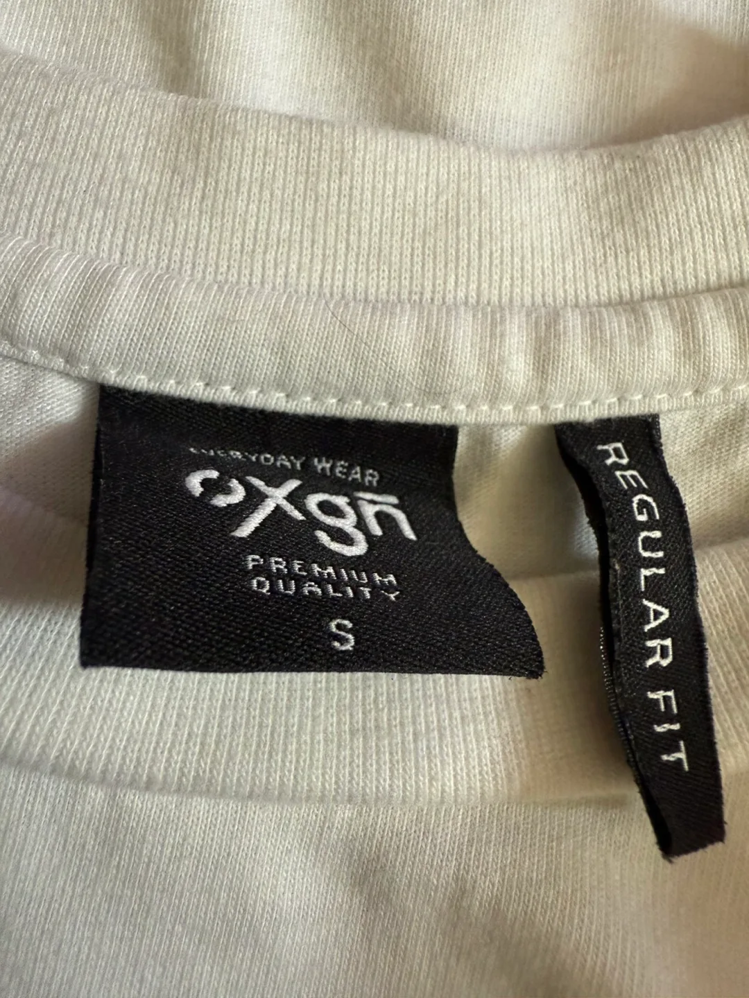 M10.  Lot of assorted women clothing image indicator(2)