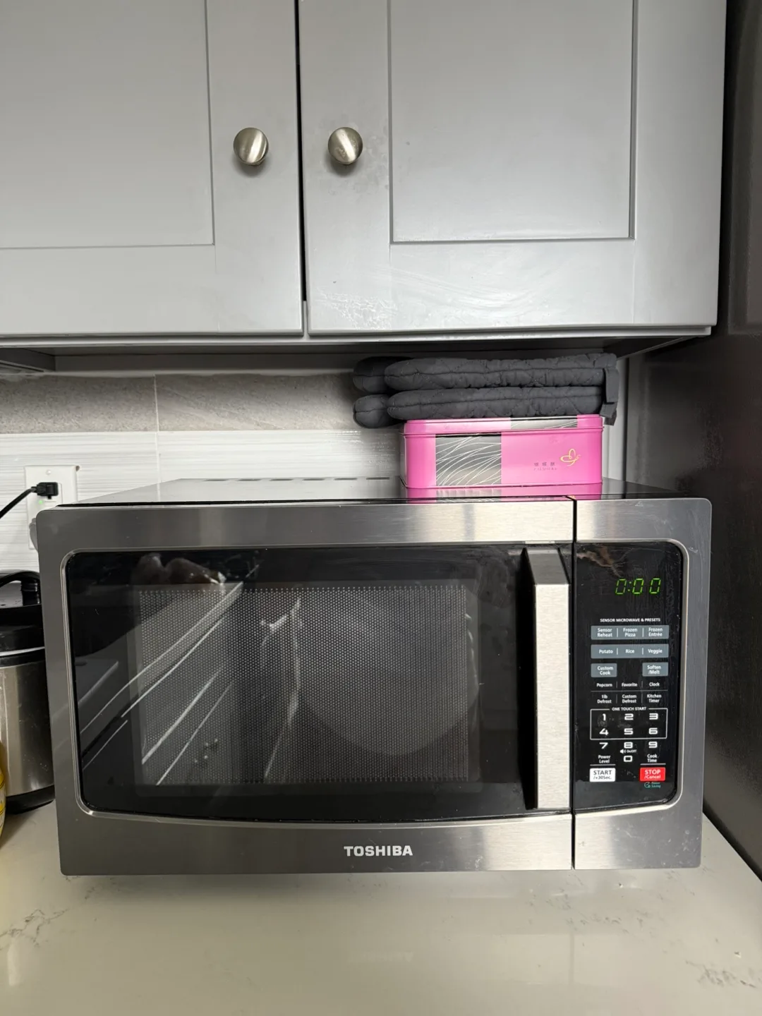Toshiba Microwave Oven thumbnail