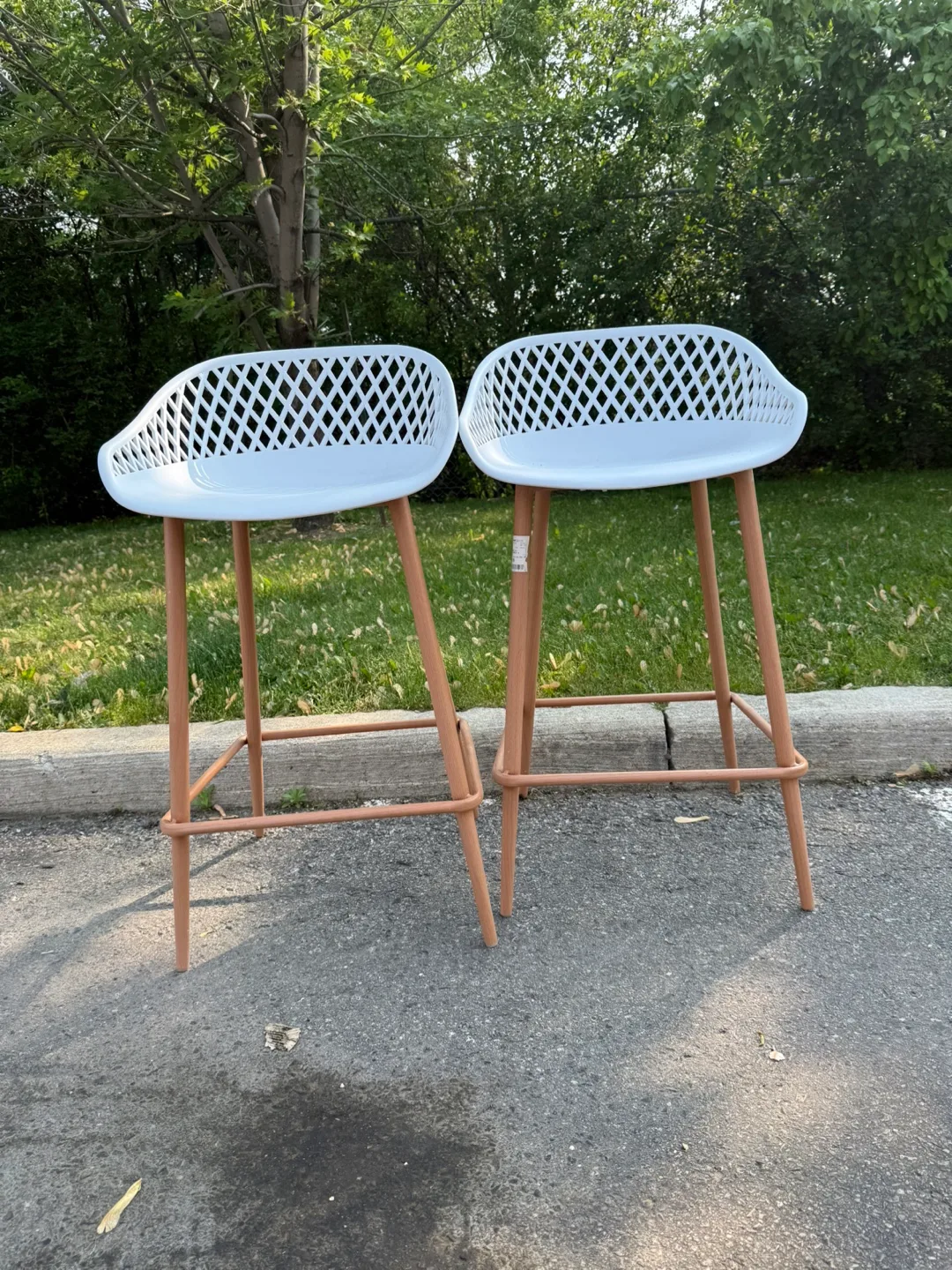 White Bar Stools image indicator(2)