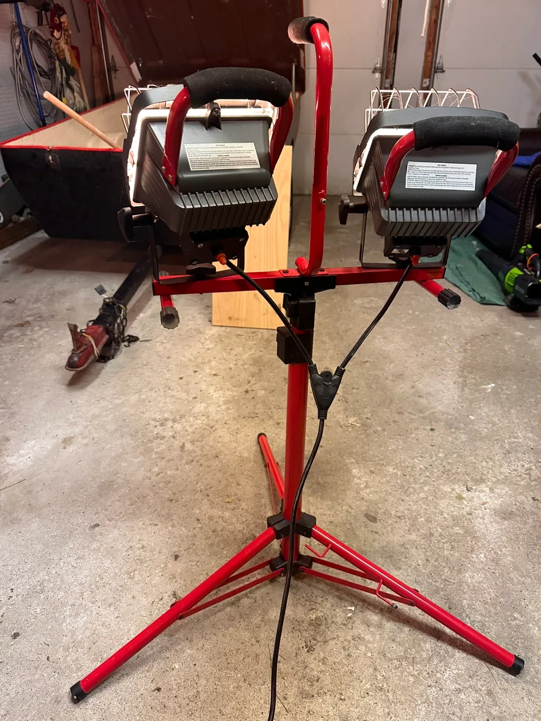 Double-Head Work Light tripod image indicator(2)