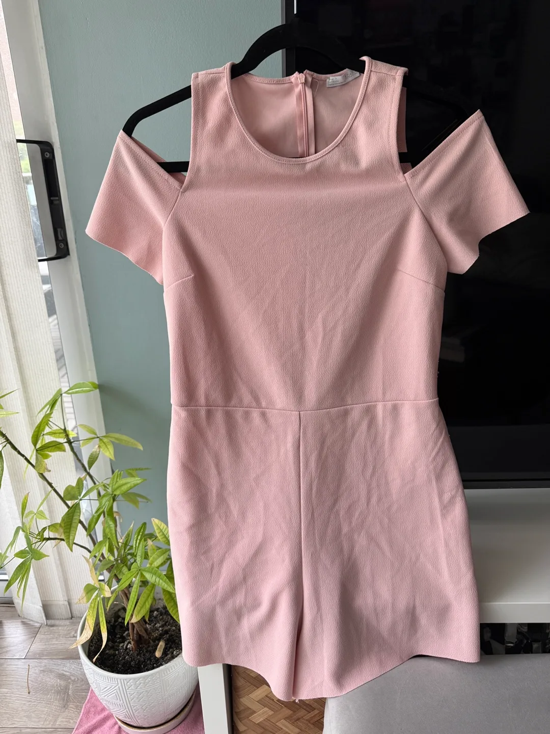 Zara, H&M, Free People, DVF clothes thumbnail