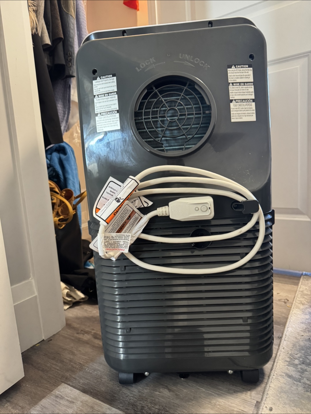 Insignia Portable Air Conditioner - photo 4