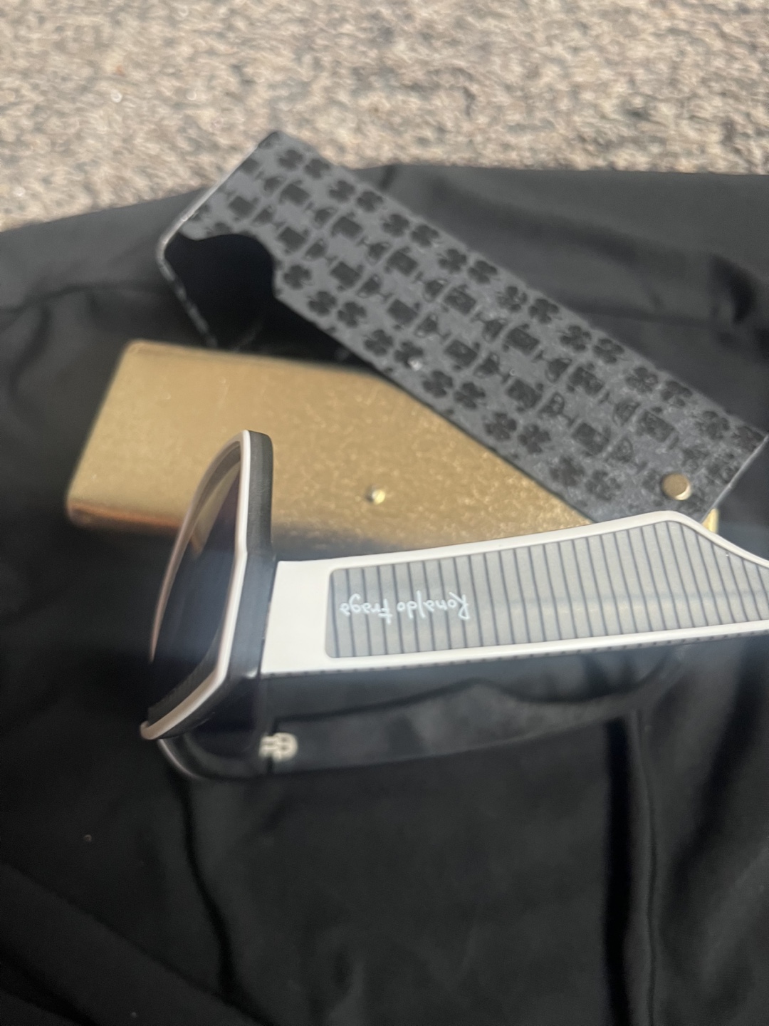 Sunglasses with Case - photo 5
