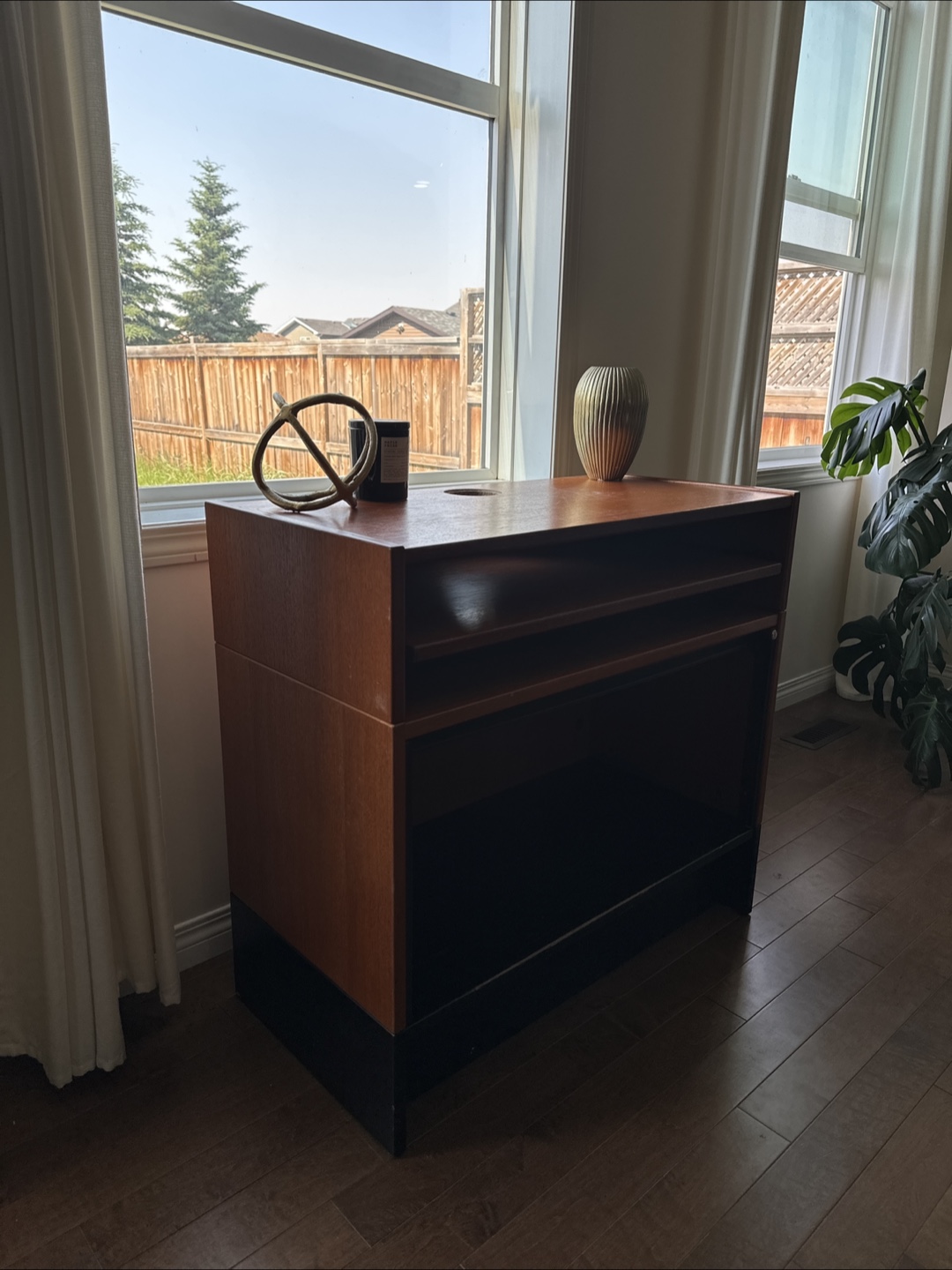 Wood Computer Desk - photo 2