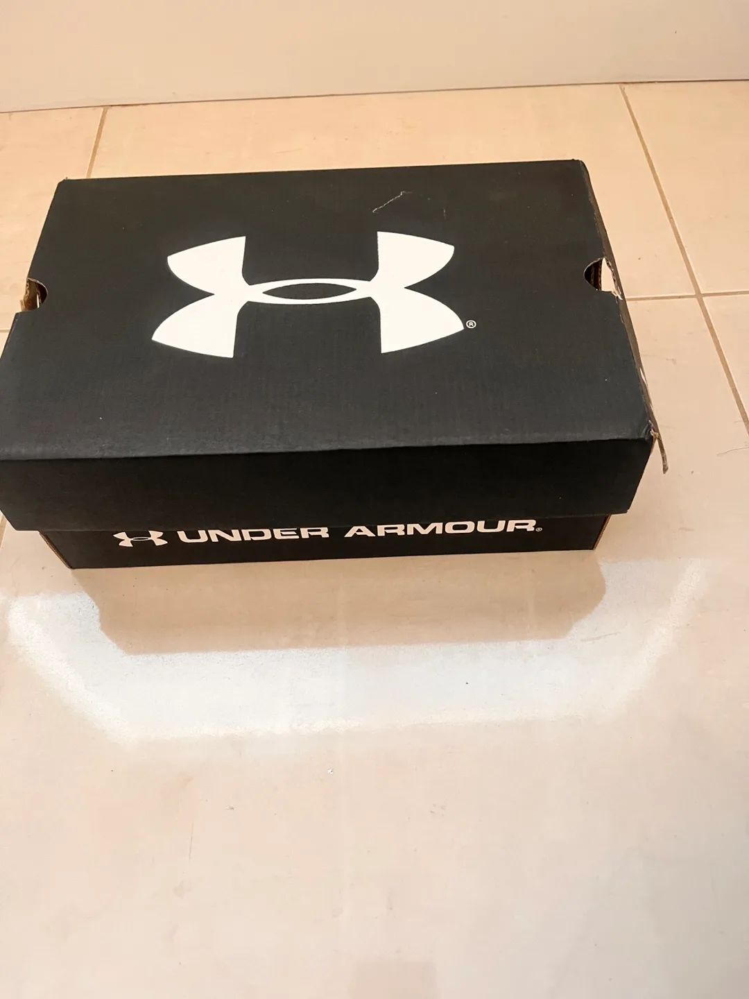 Under Armour Women's Charged Assert 9 D Black Sneakers - Size 6 image indicator(5)