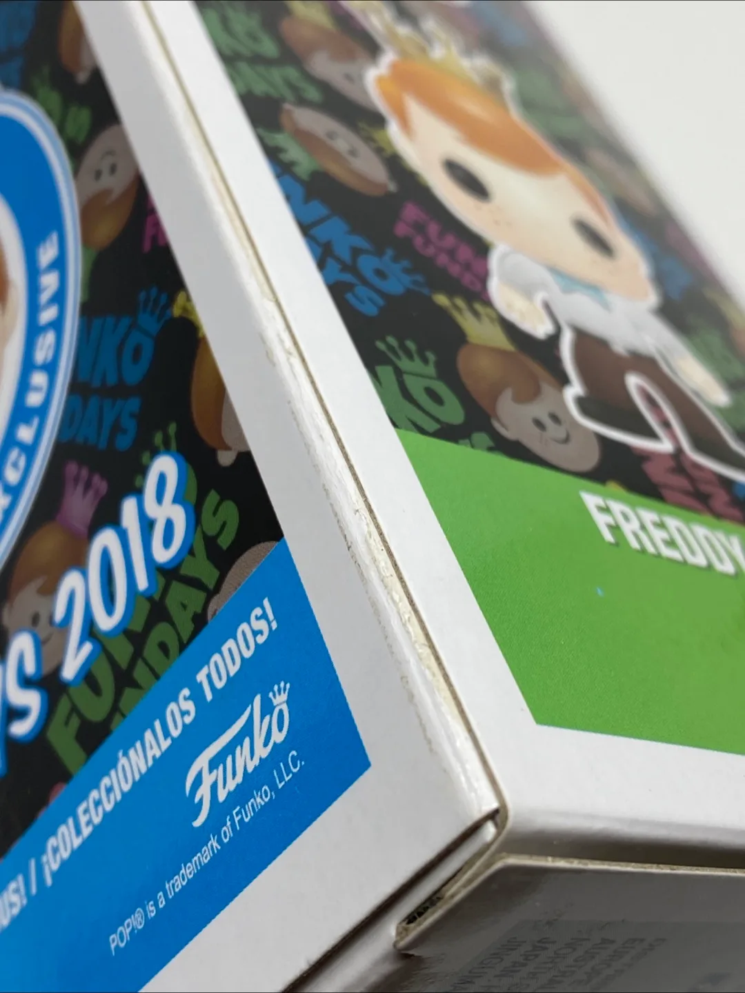 Funko Pop SE Freddy Funko Danny Zuko Leather Jacket image indicator(5)