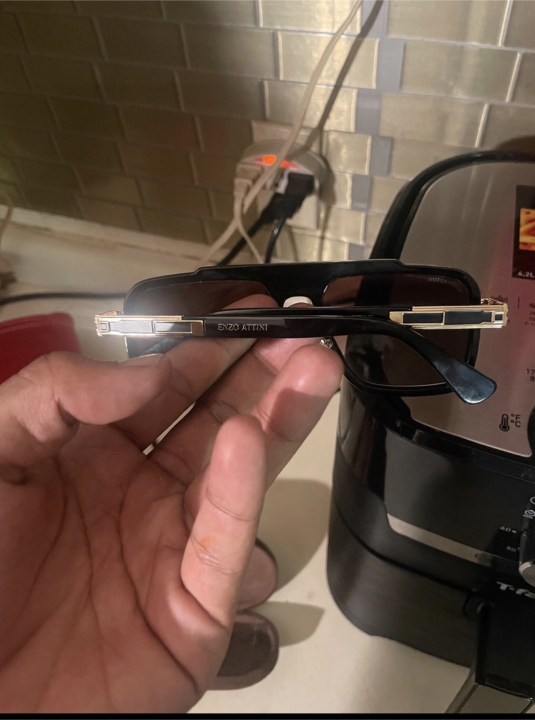 Enzo Attini Sunglasses with Case - photo 4