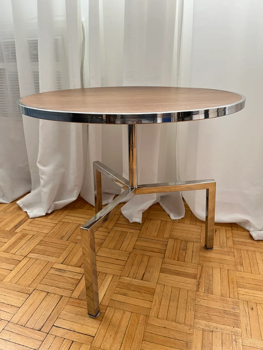 Mid-Century Modern Side Table image indicator(4)