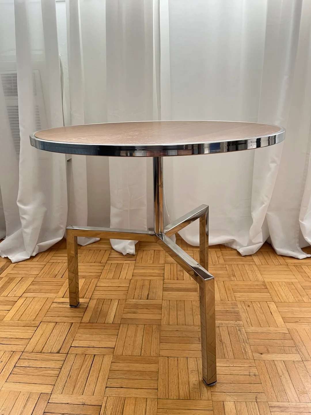 Mid-Century Modern Side Table image indicator(2)