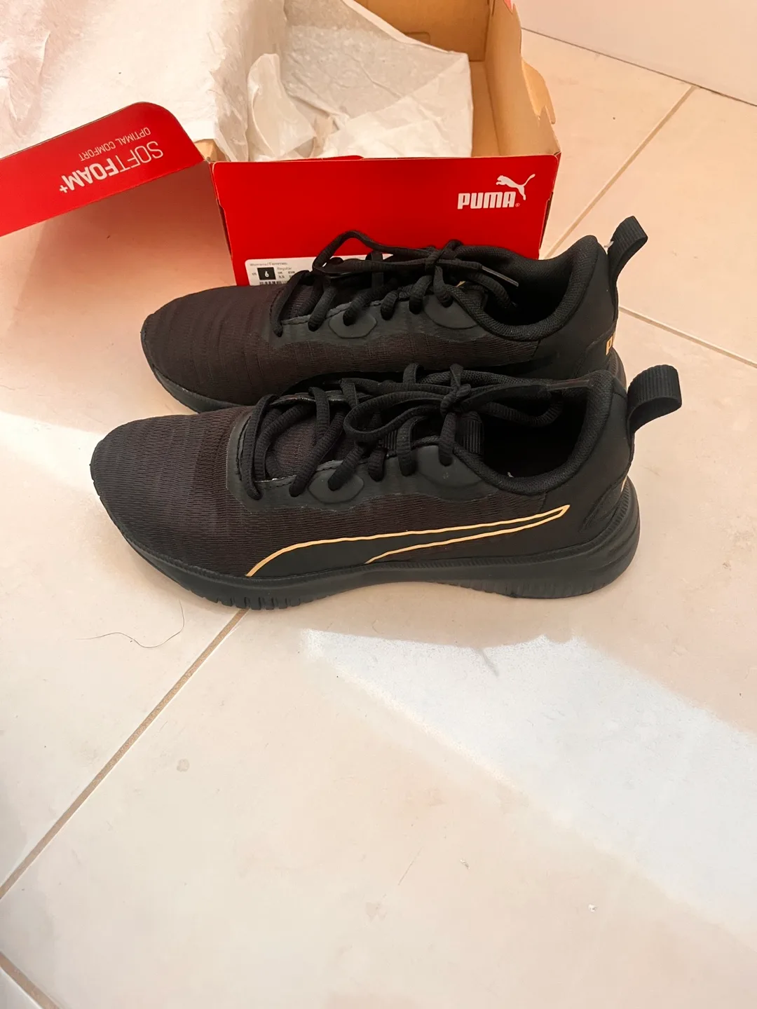 BNIB Puma Flyer Flex Wn's Sneakers - Size 6 image indicator(6)