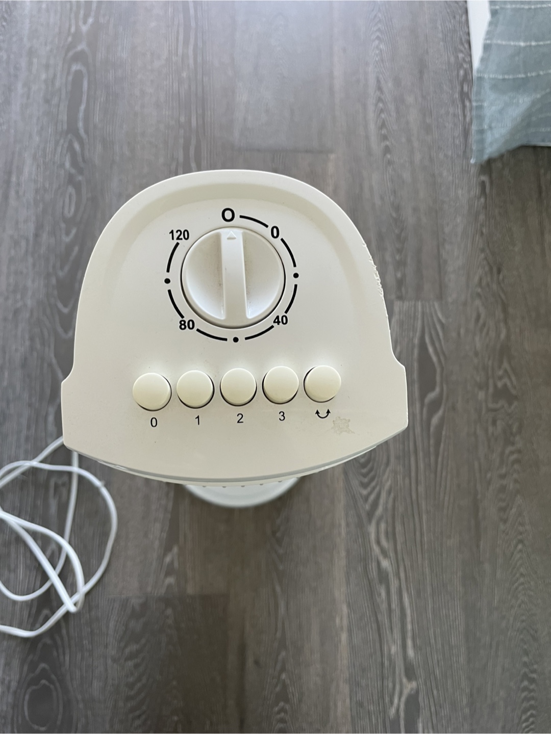 White Oscillating Tower Fan - photo 4