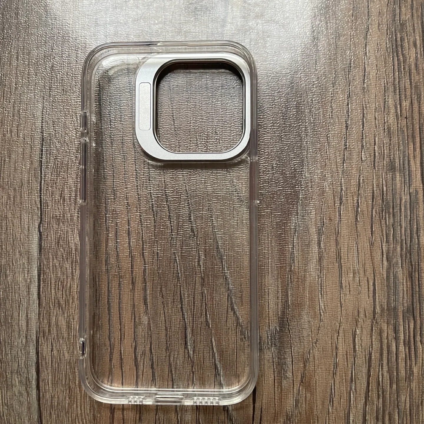 iPhone 15 Pro Clear Case image indicator(2)