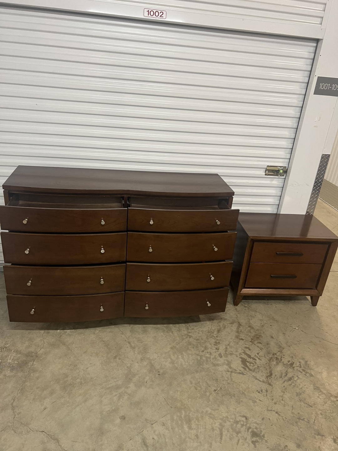 Mid-Century Modern Dresser and Nightstand Set - photo 3