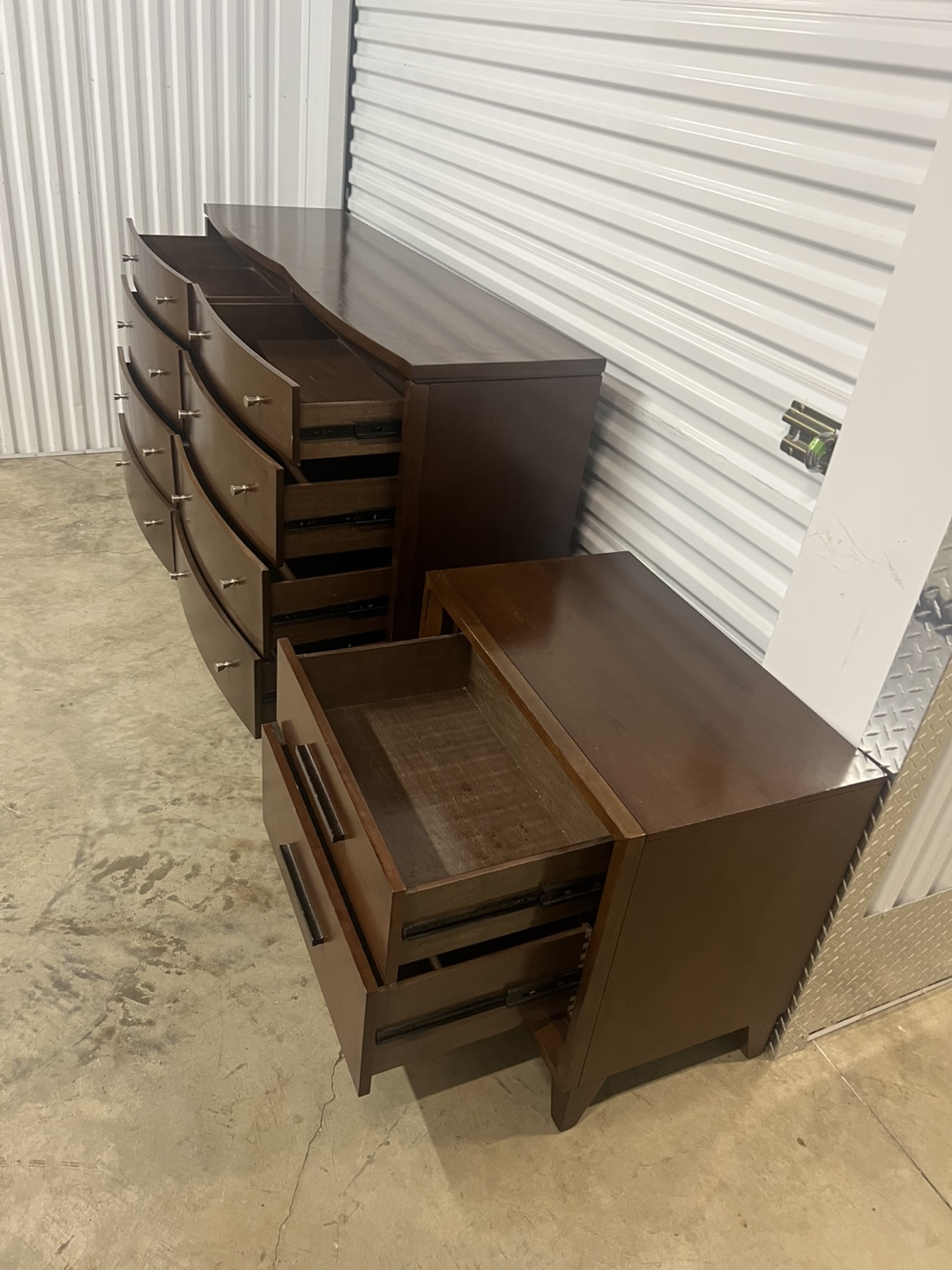 Mid-Century Modern Dresser and Nightstand Set - photo 5
