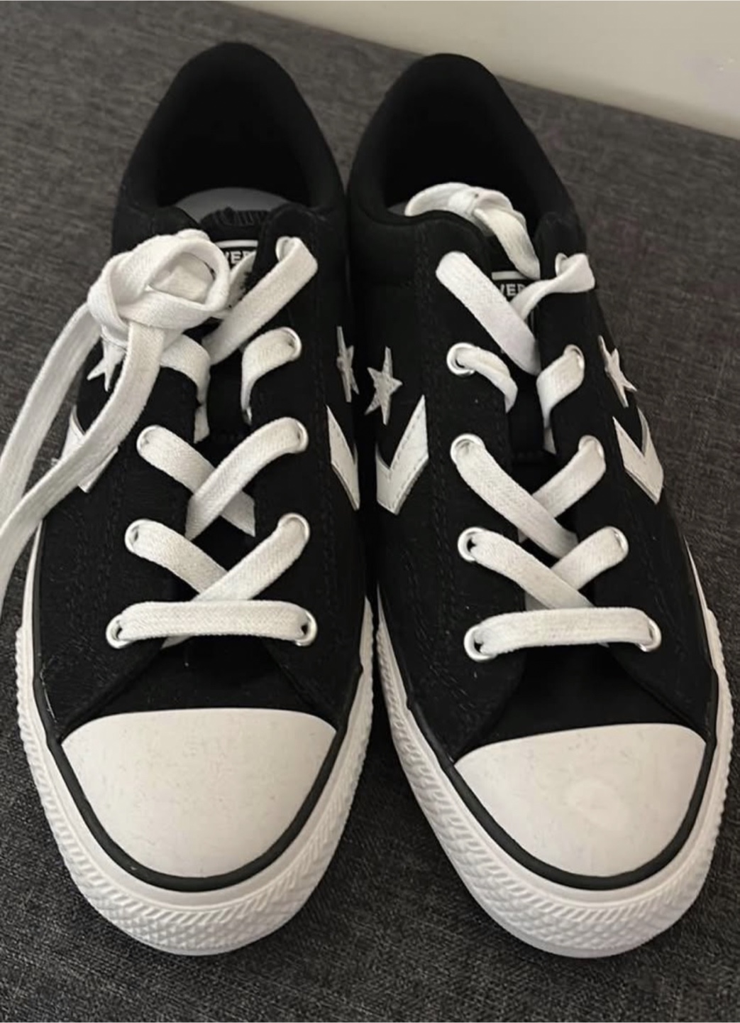 BEAUTIFUL WOMENS Converse Sneakers . - photo 4