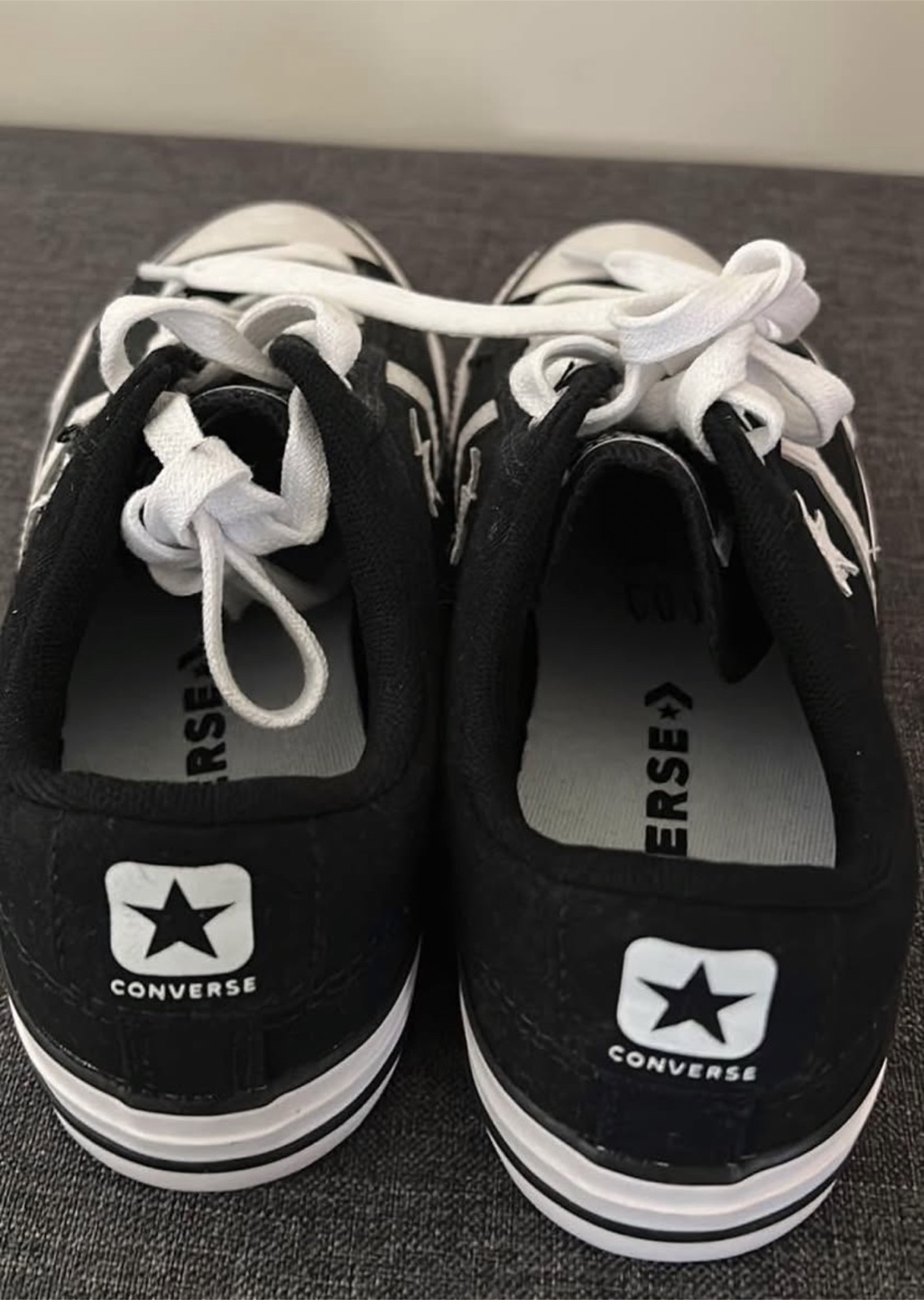BEAUTIFUL WOMENS Converse Sneakers . - photo 2
