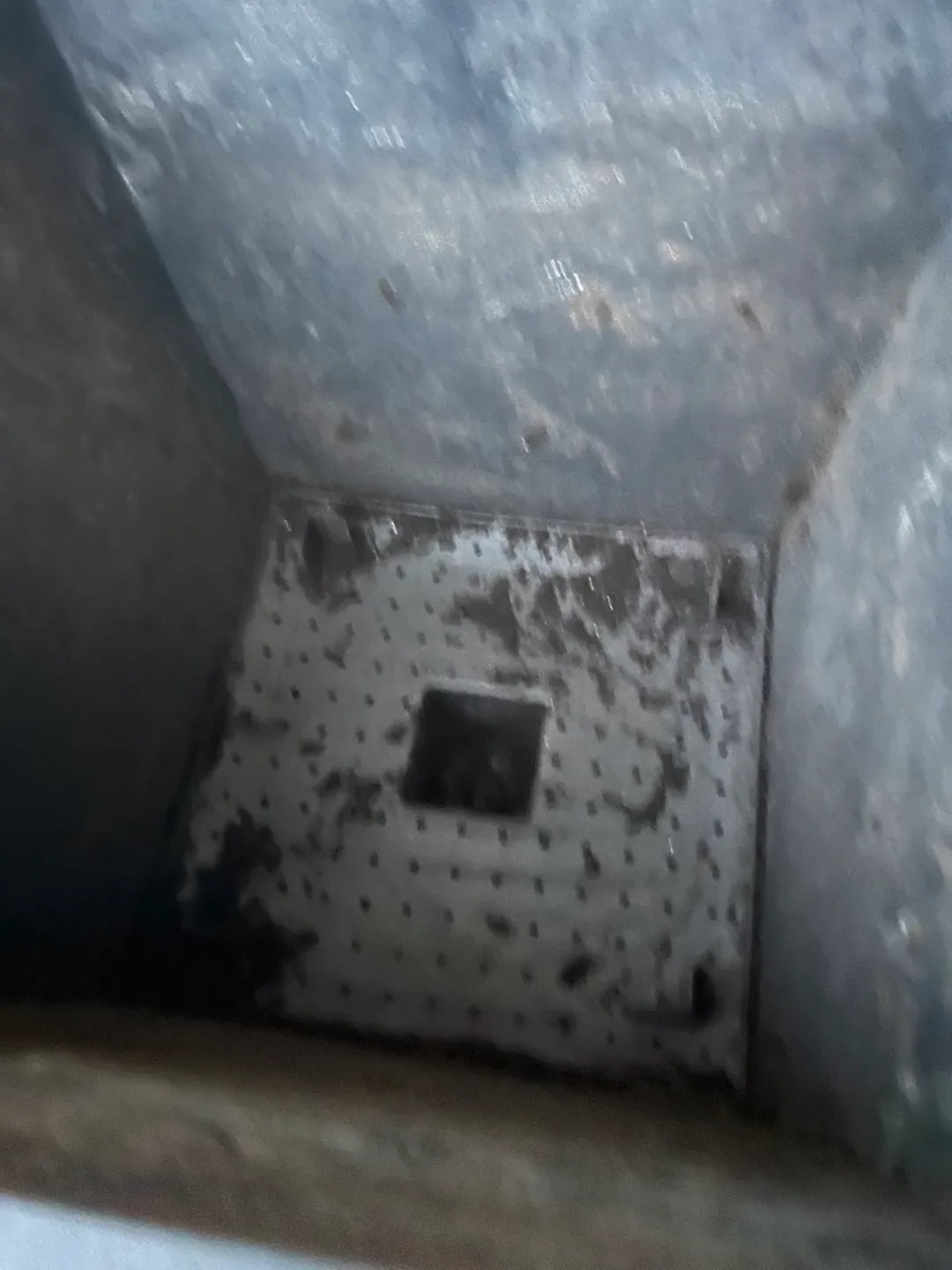 Beautiful black Composite Planter - -40 rated image indicator(2)