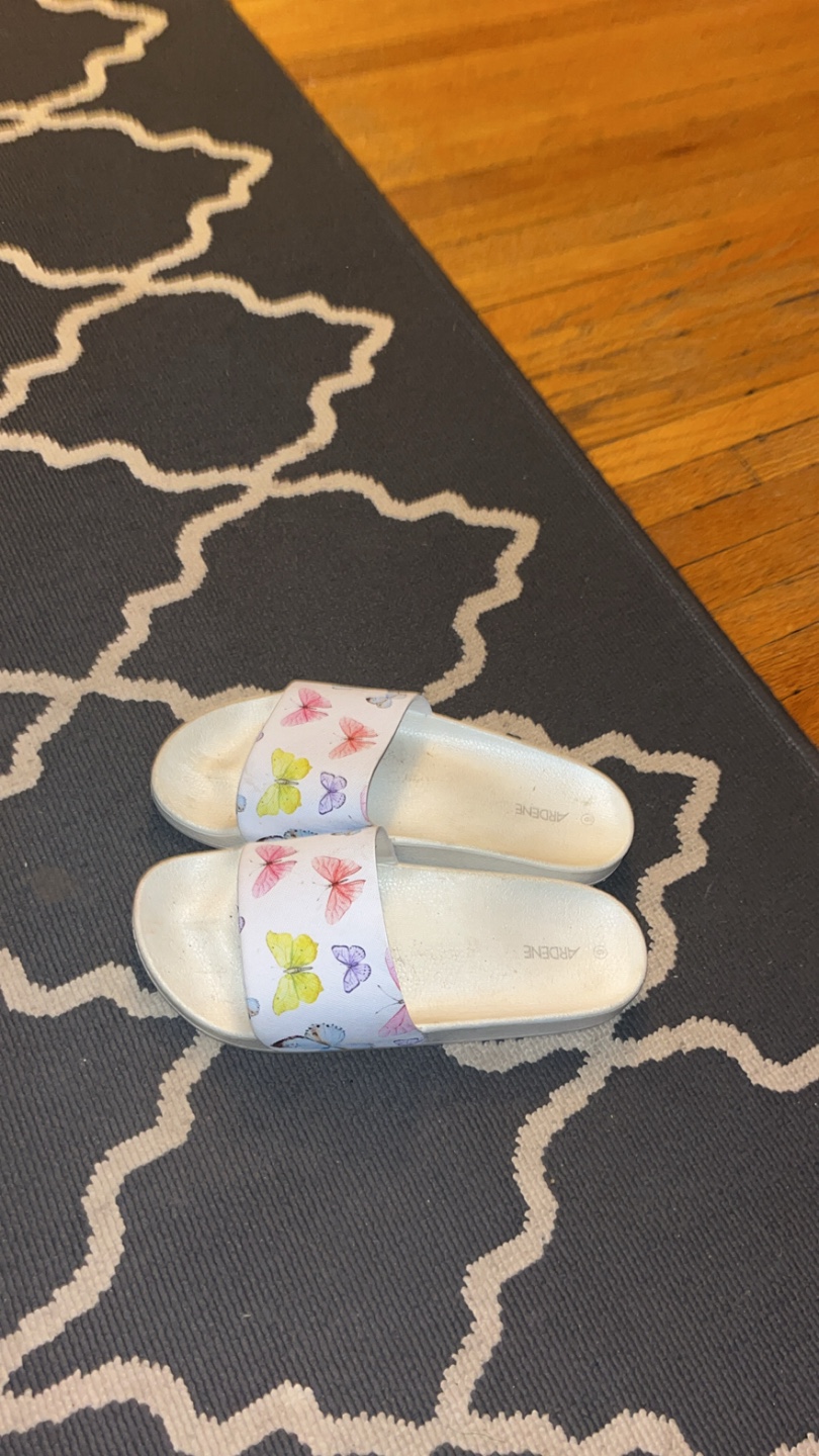 Ardene Butterfly Slides #freecycle - photo 2