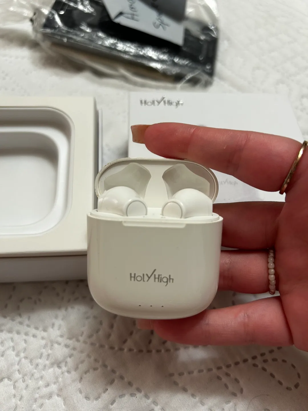 HolyHigh Wireless Earbuds thumbnail