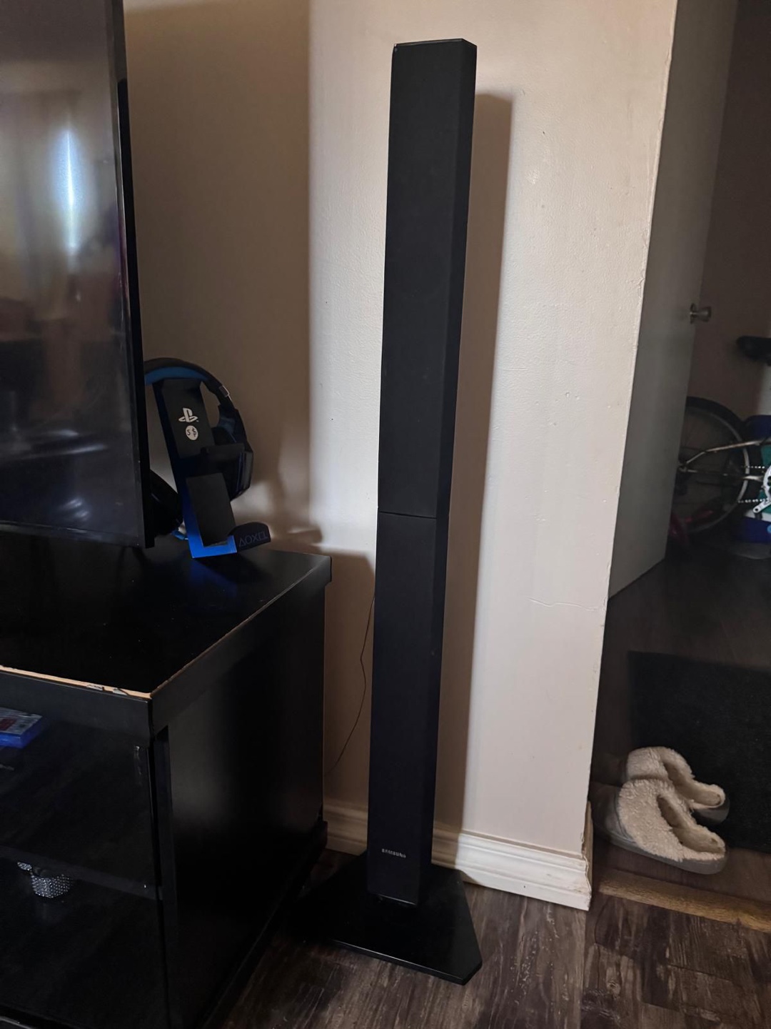 Large Smart TV and Sound System - photo 4