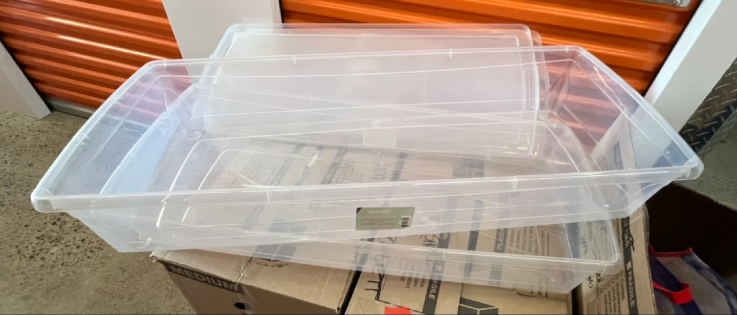 Clear Plastic Storage Bins image indicator(2)