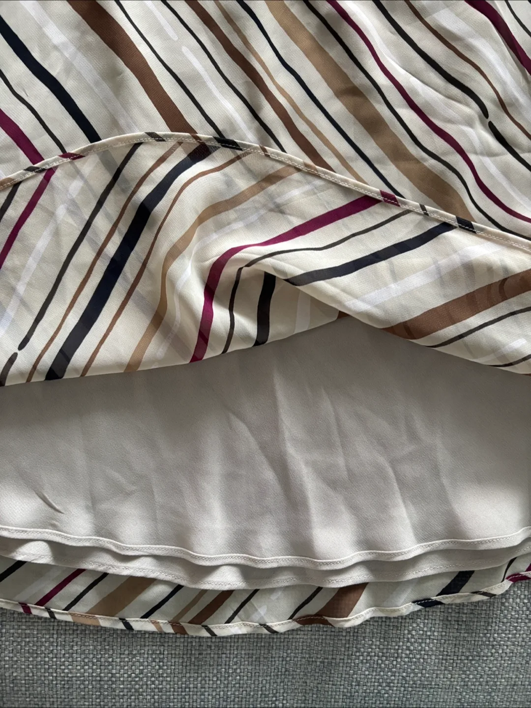 EXPRESS Women's Skirt ~ Size XS image indicator(6)