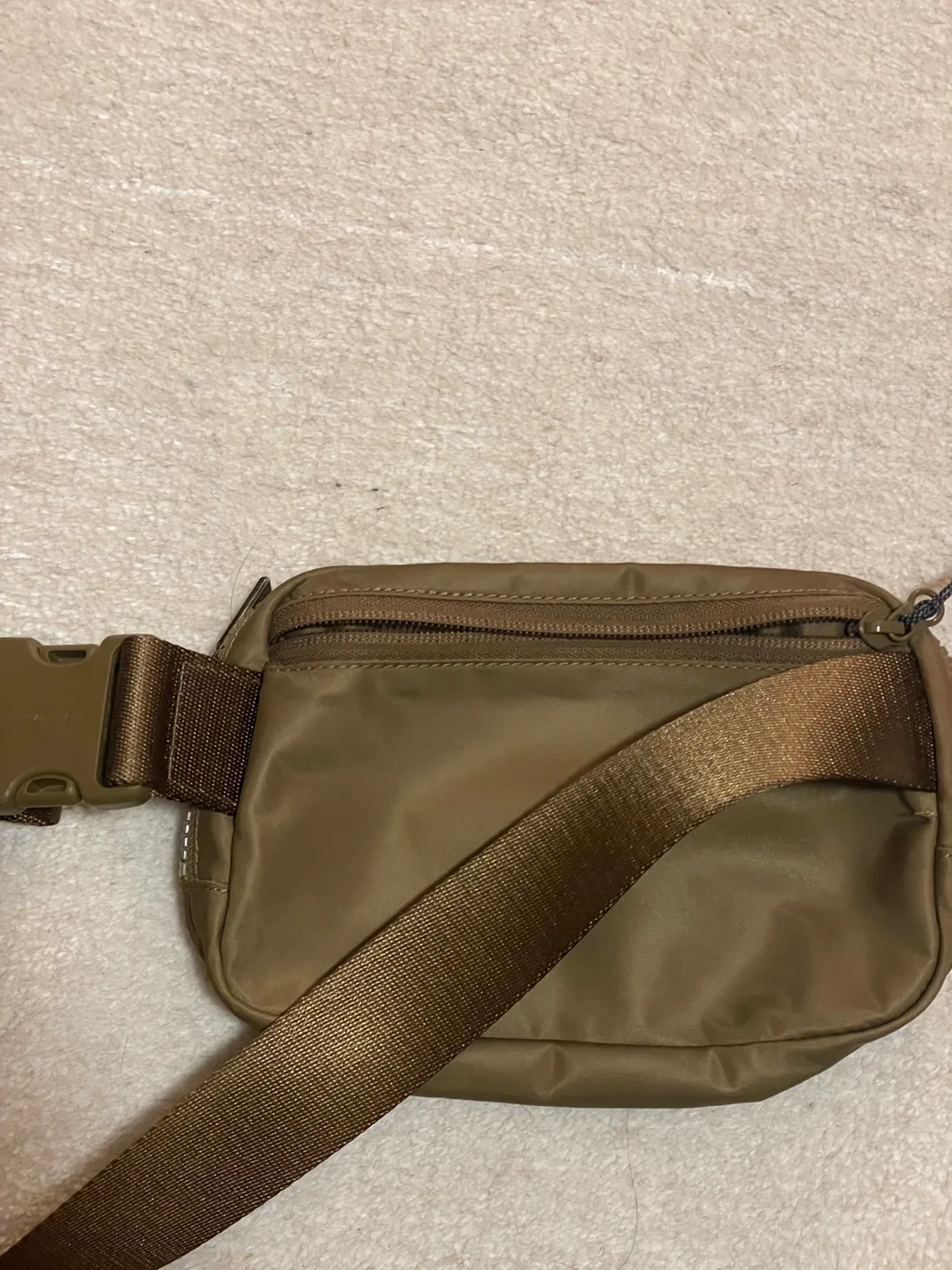 Lululemon everyday belt bag image indicator(2)
