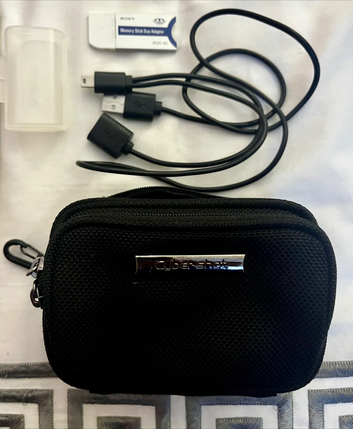 Sony Cyber-shot 📸 Digital Camera with Accessories image indicator(3)