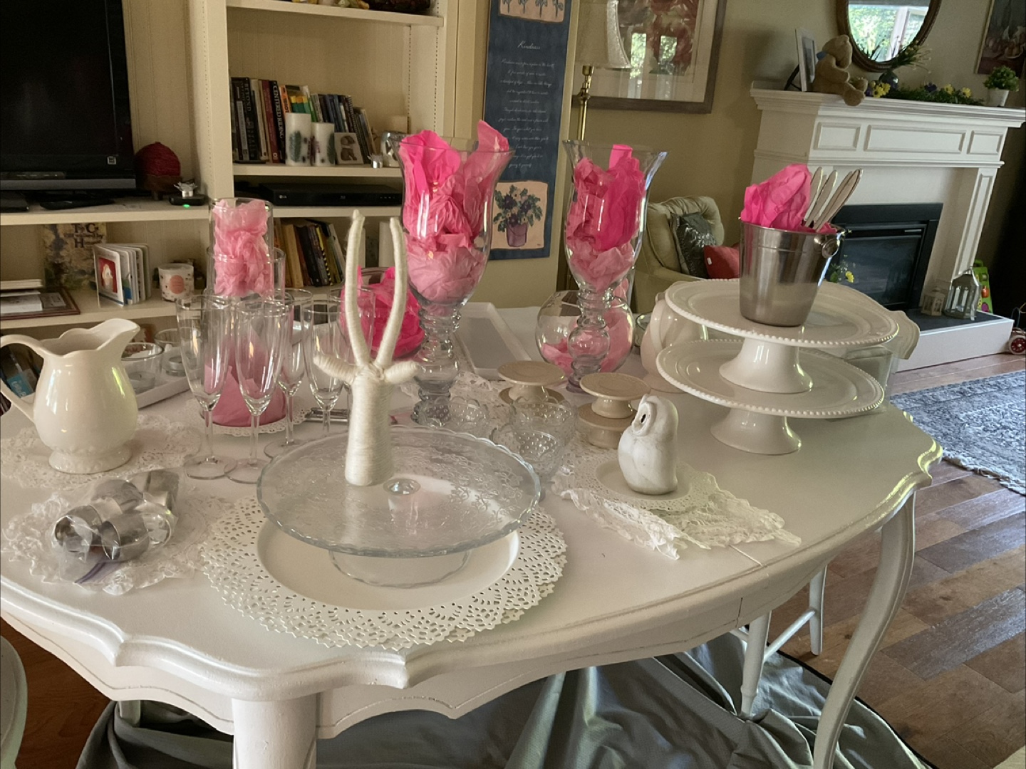 White Table and Chairs Set - photo 3