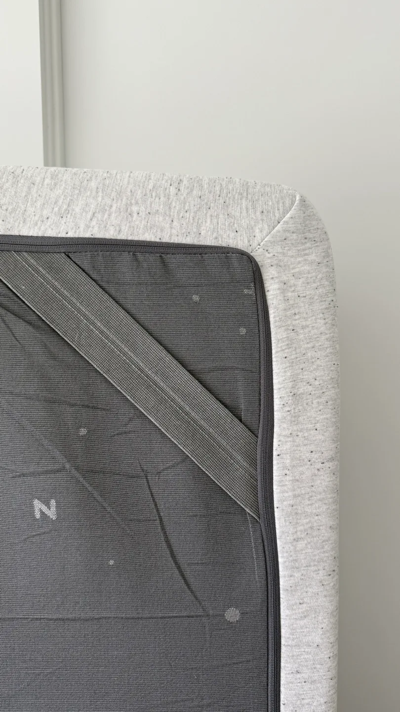 [Can Deliver] Queen Sized Casper Nova Hybrid Mattress image indicator(4)