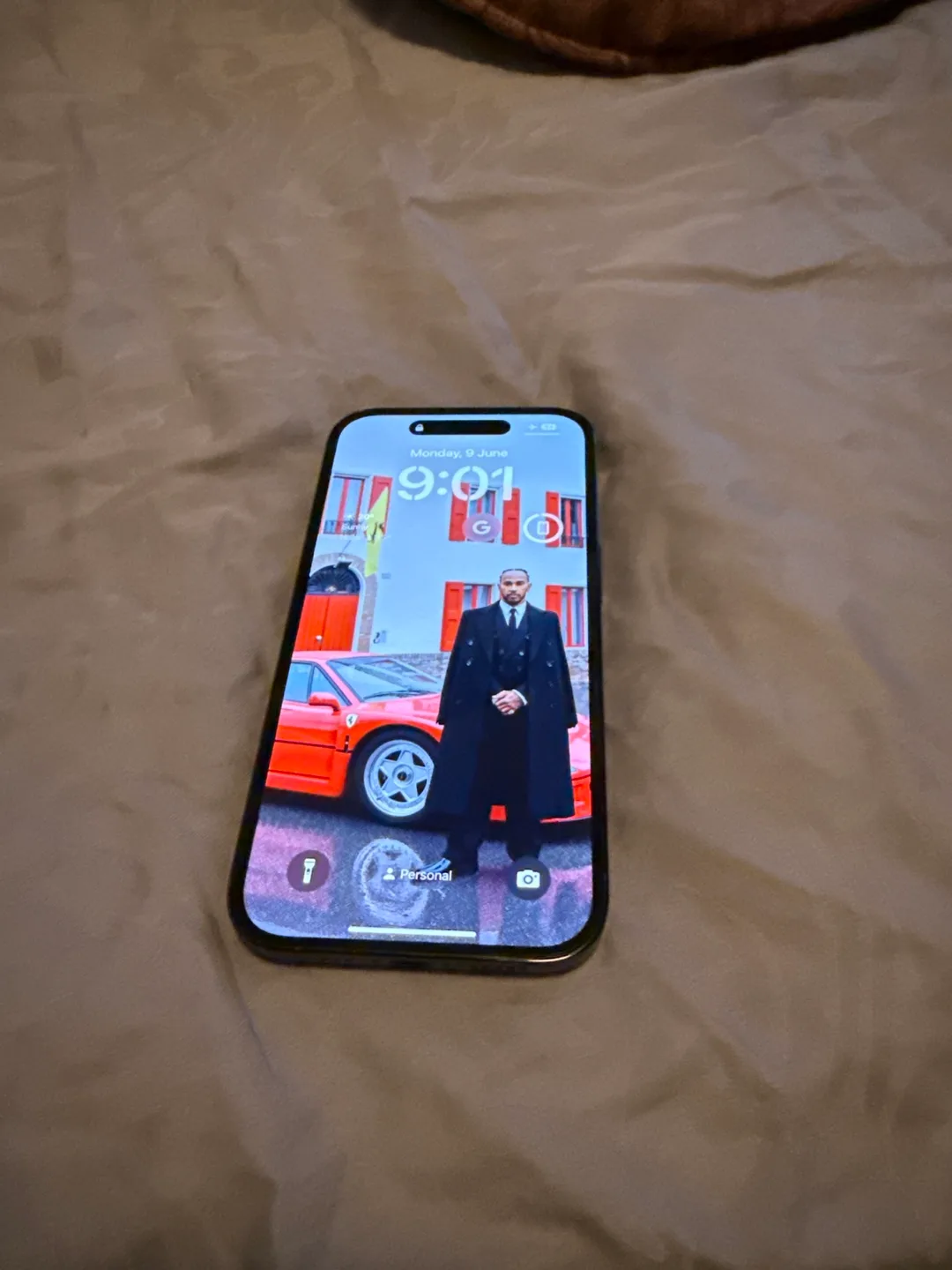 Apple iPhone 14 Pro 256GB in Black image indicator(3)