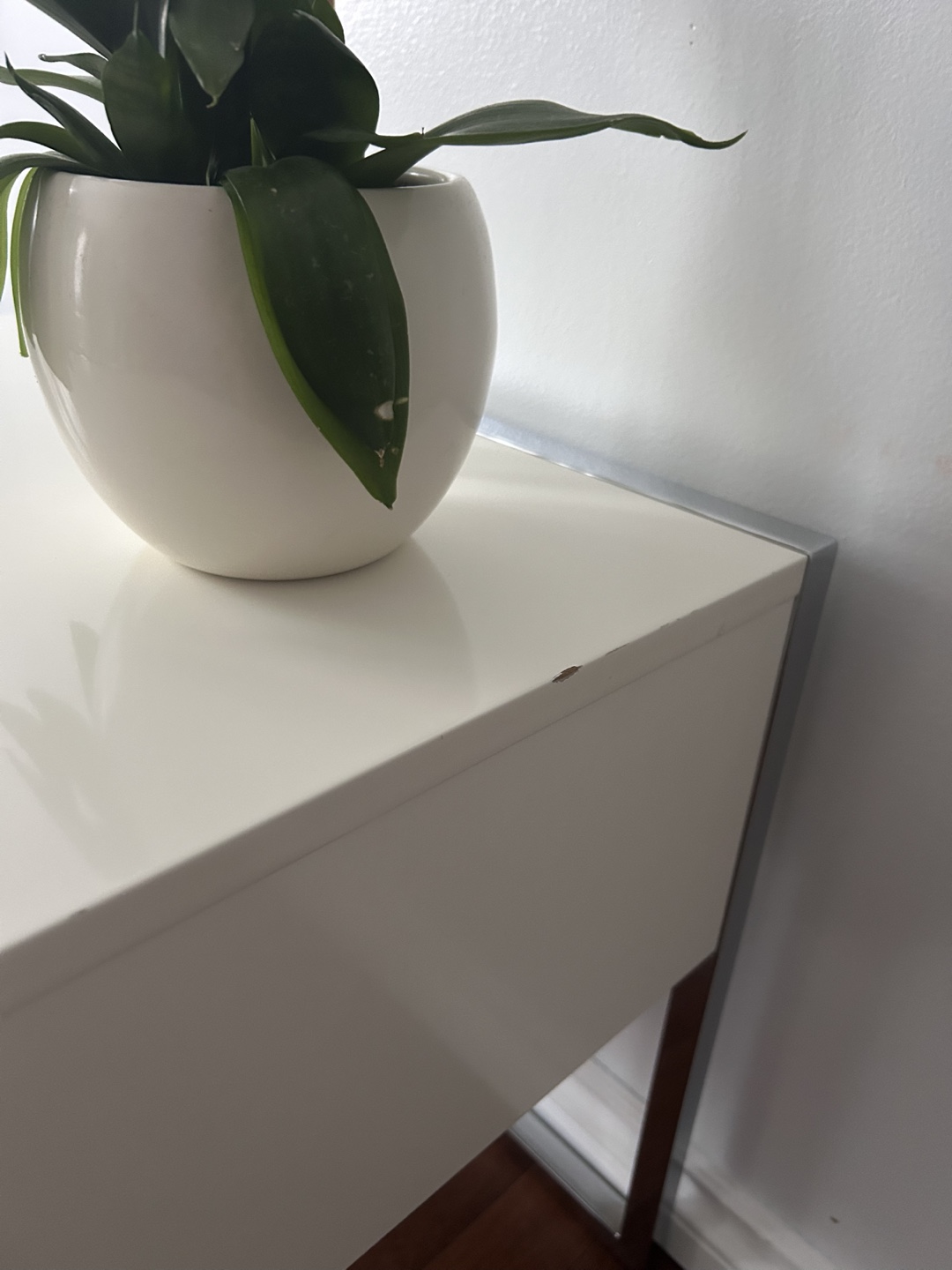 Glossy White Square Side Table - photo 5