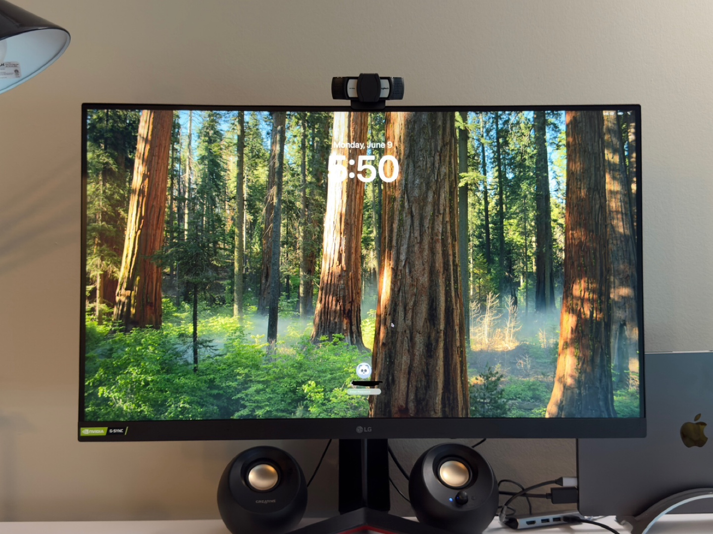 LG 32GP850 32" QHD 165Hz Monitor - photo 2