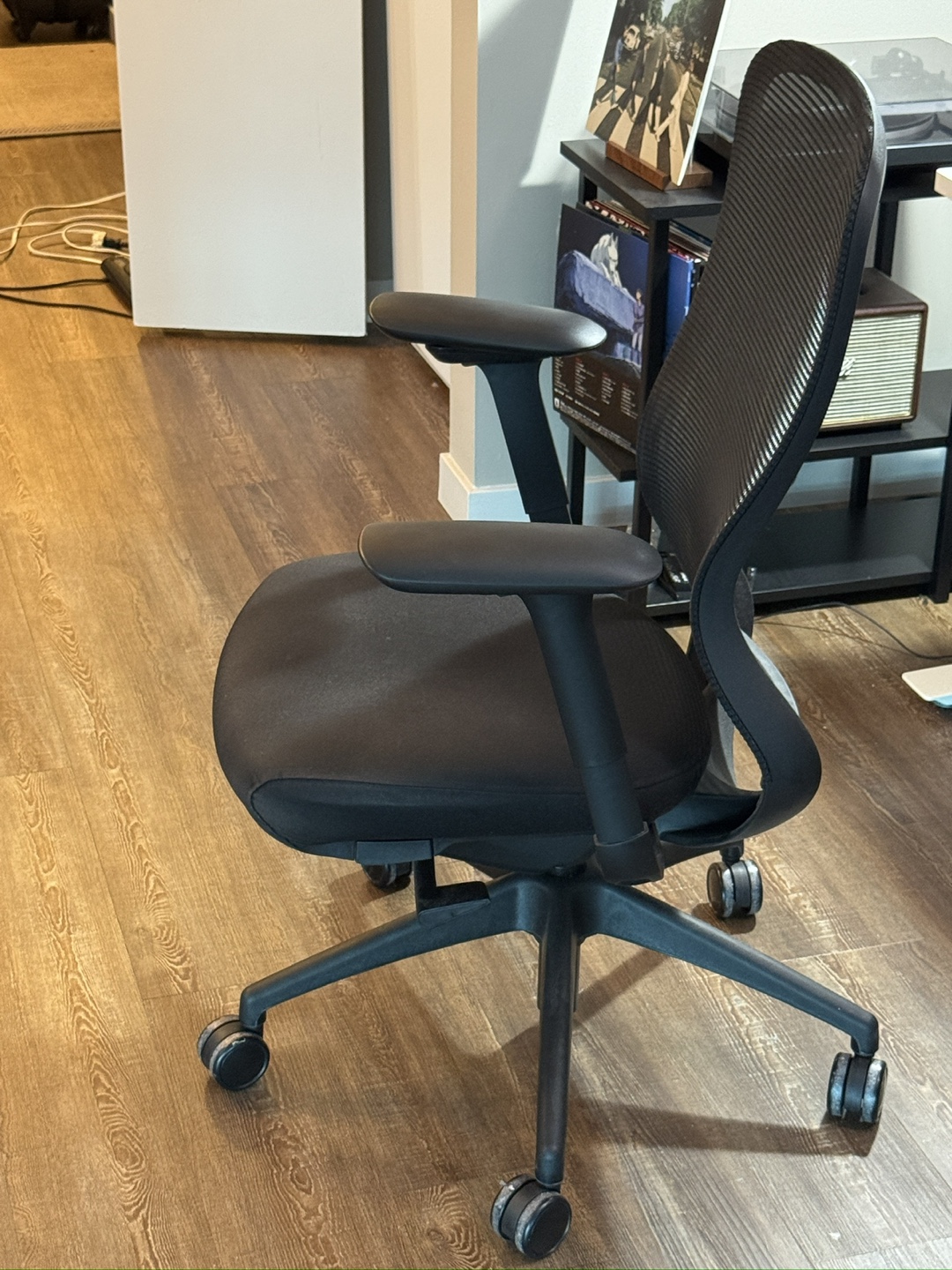 Staples Ayalon Ergonomic Swivel Task Chair (Black)