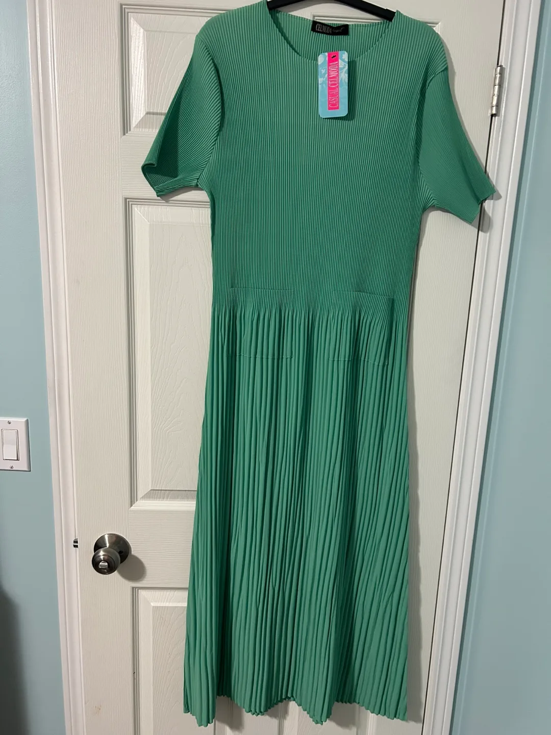 CELMODA Green Pleated Dress thumbnail