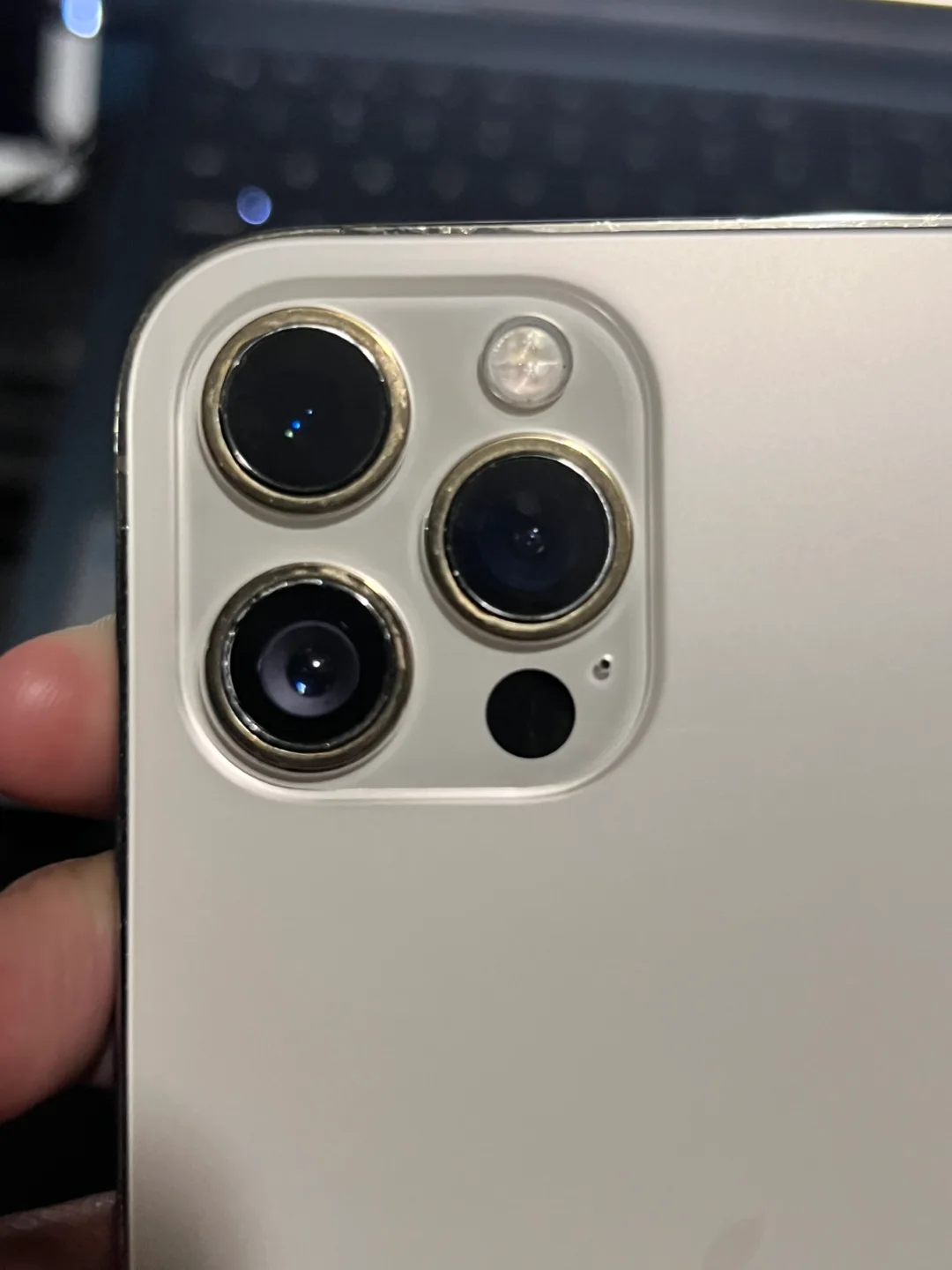 Apple iPhone 12 Pro Max - Gold - 128GB - Unlocked image indicator(8)