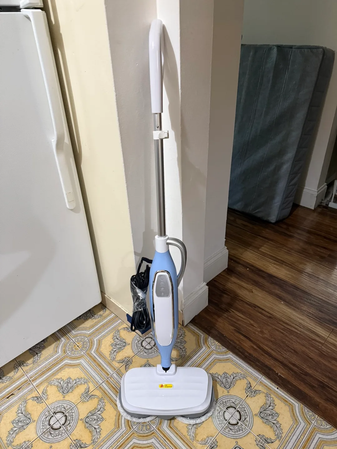Multifunctional Steam Mop and Handheld Steamer thumbnail