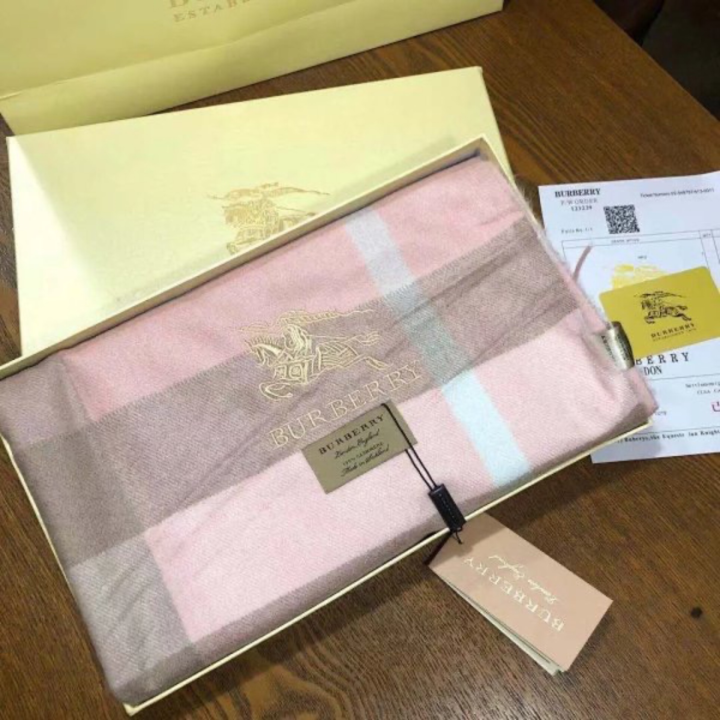 Burberry Scarfs
