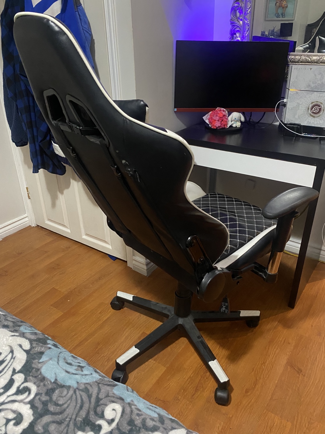 Black and White Gaming Chair - photo 3