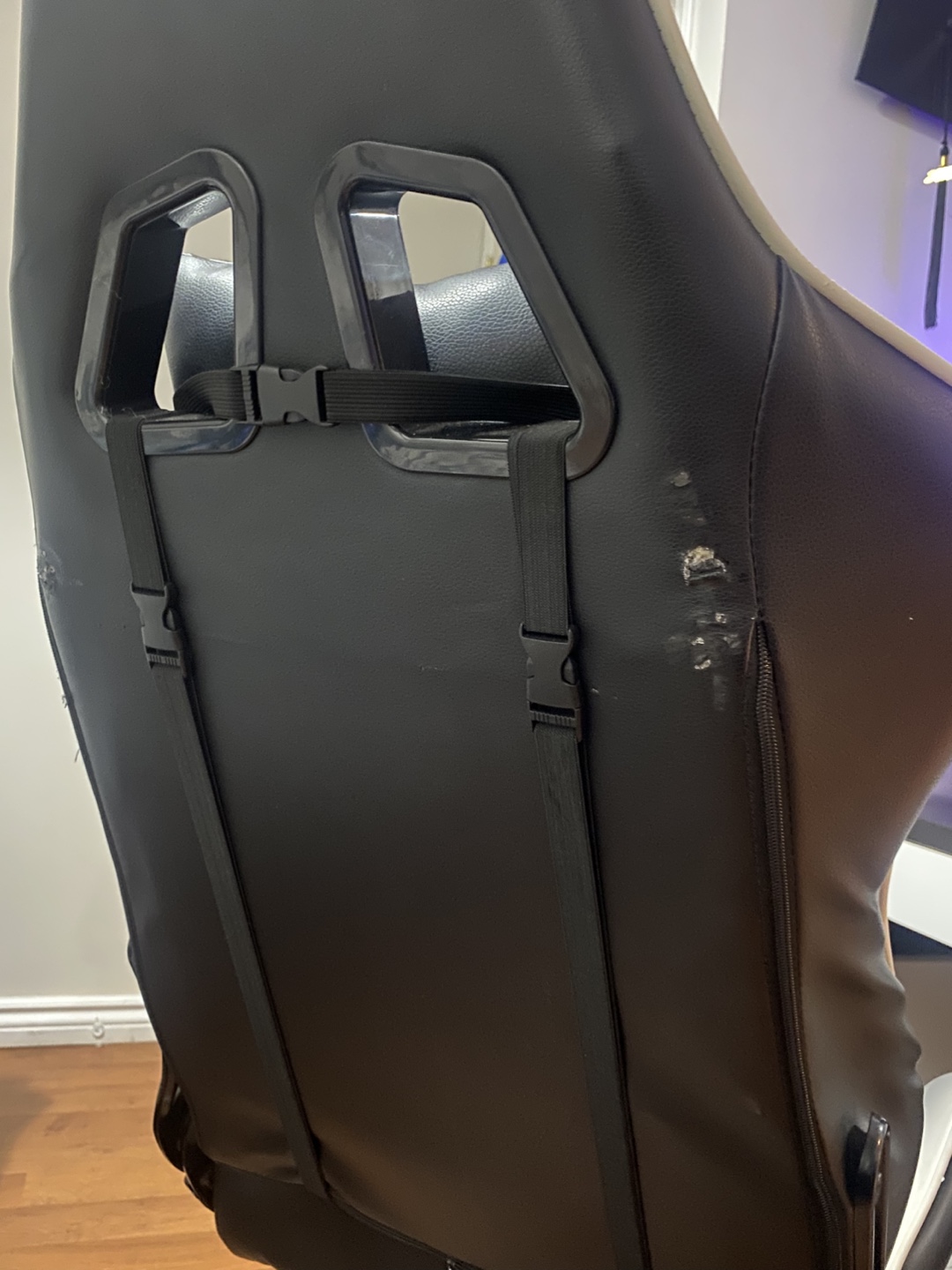 Black and White Gaming Chair - photo 4