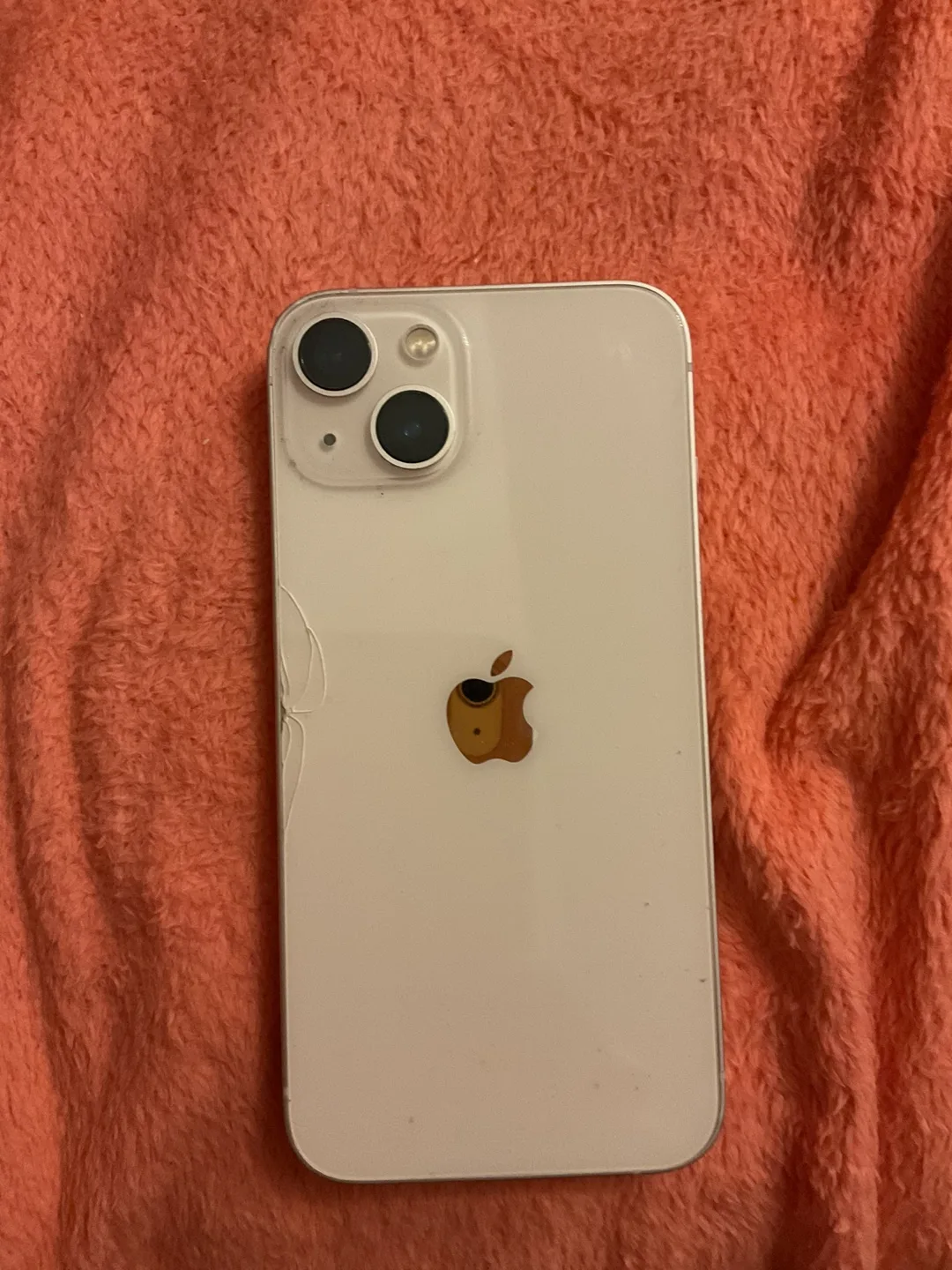 Apple iPhone 13 thumbnail